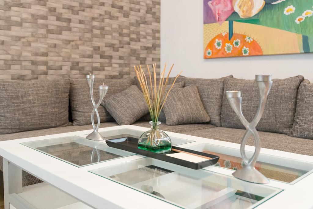 Malagasuite City Center Ollerias מראה חיצוני תמונה